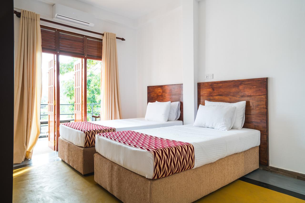 Ocean Bay Surf Resort 웰리가마 외부 사진