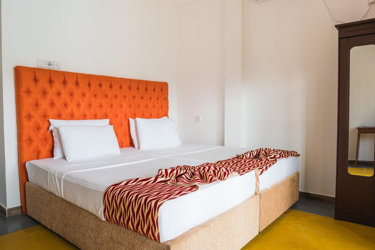 Ocean Bay Surf Resort 웰리가마 외부 사진