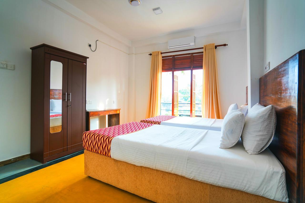 Ocean Bay Surf Resort 웰리가마 외부 사진