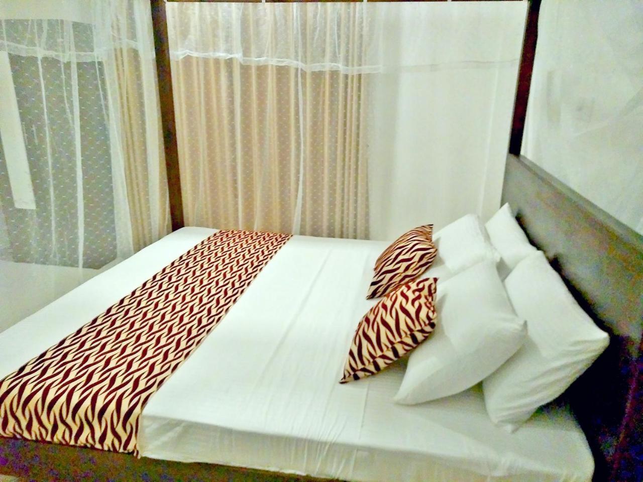Ocean Bay Surf Resort 웰리가마 외부 사진