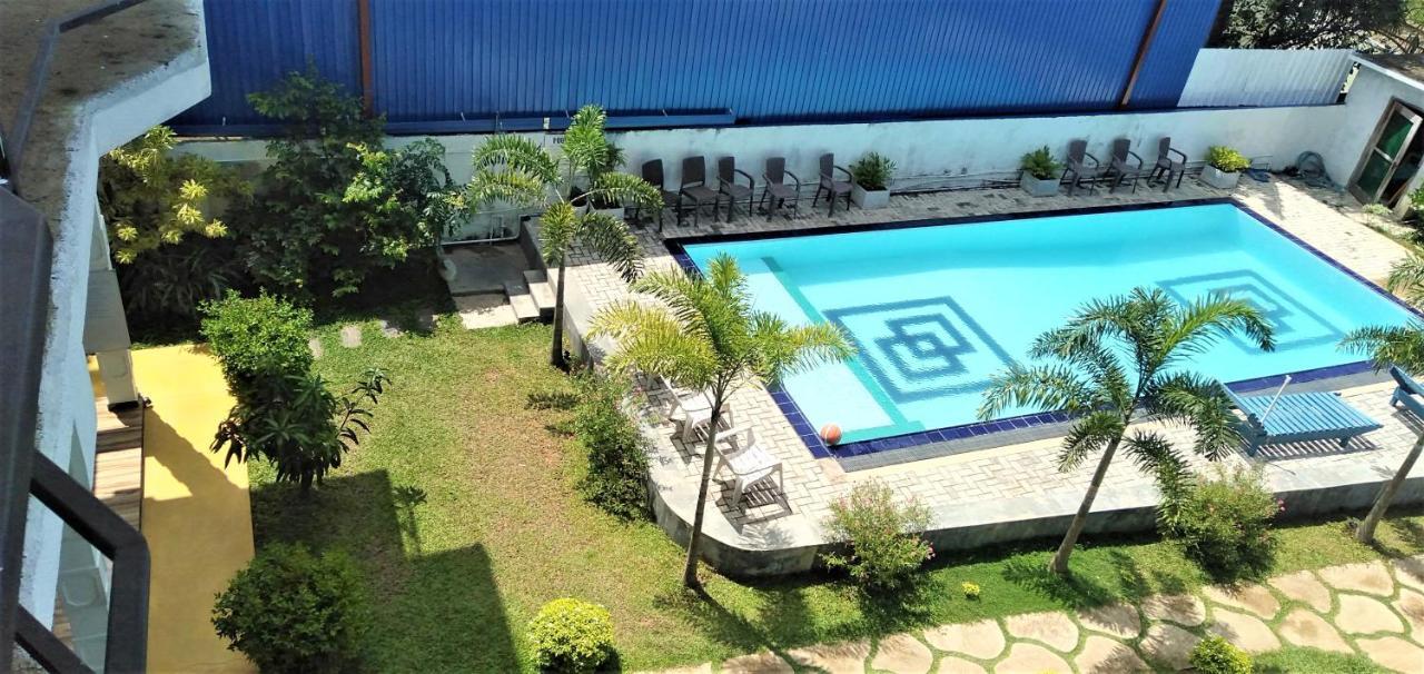 Ocean Bay Surf Resort 웰리가마 외부 사진