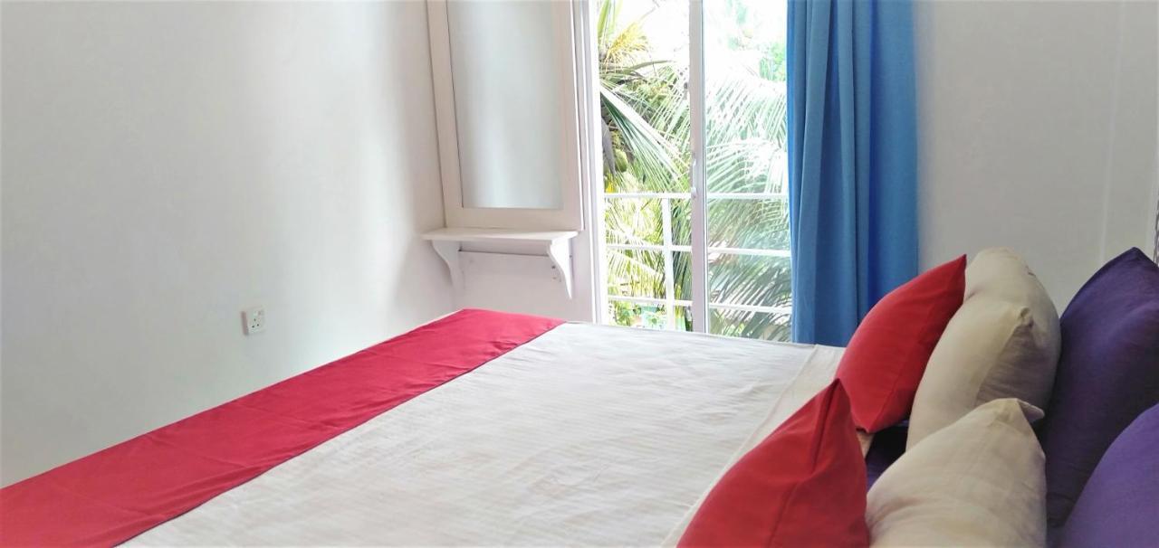 Ocean Bay Surf Resort 웰리가마 외부 사진