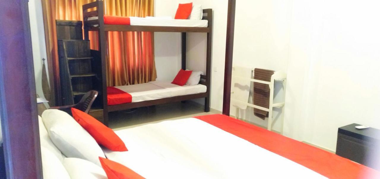 Ocean Bay Surf Resort 웰리가마 외부 사진
